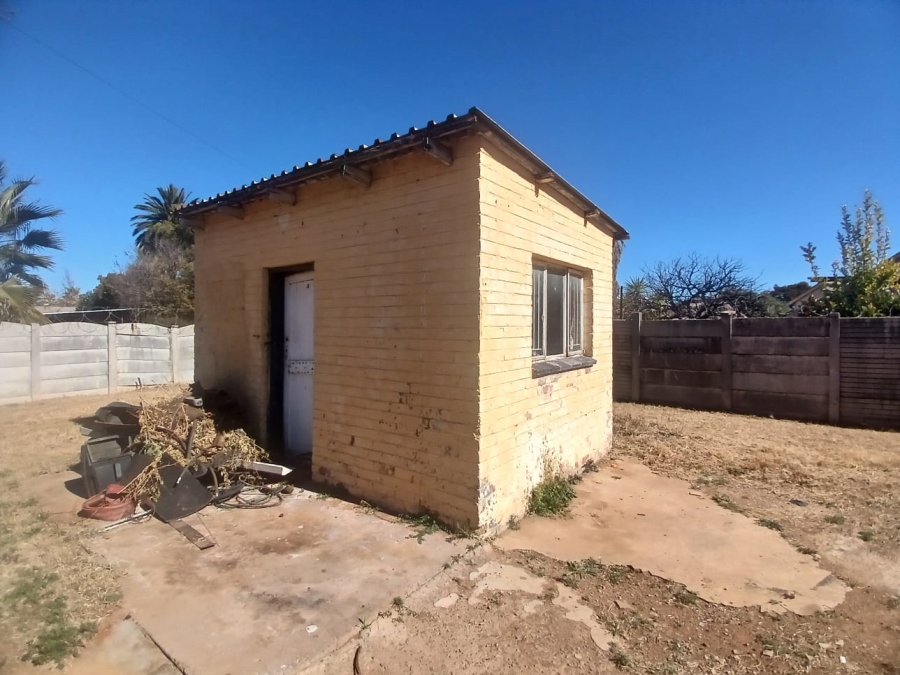 3 Bedroom Property for Sale in Roosheuwel Ext 2 North West